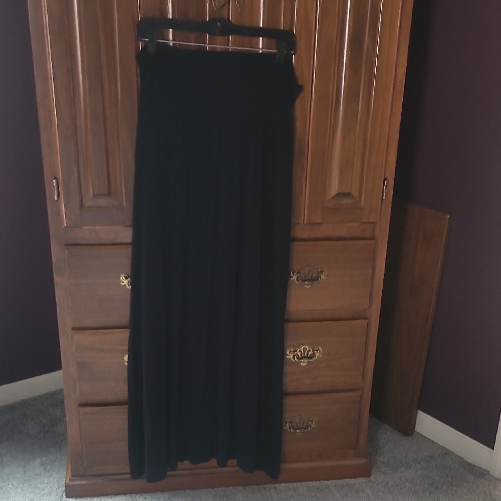 Black Stretchy Maxi Skirt